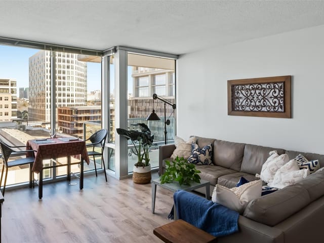 300 Bowie ST Unit #808