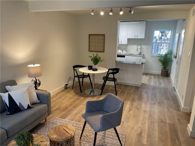 300 Crockett ST Unit #101