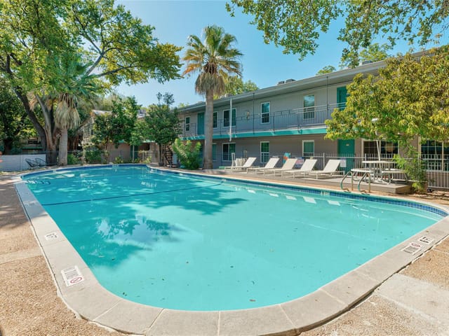 300 Crockett St Unit #302