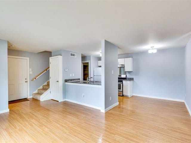 300 E Croslin St Unit #115