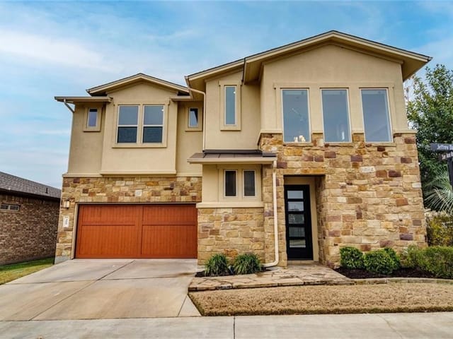 300 Jeffrey David Ln W