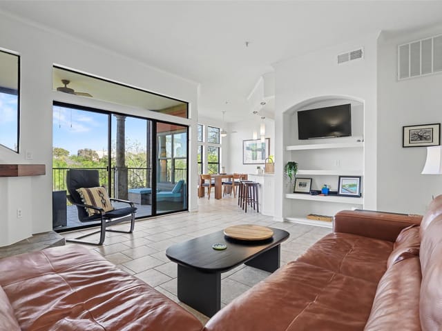 300 San Gabriel Village BLVD Unit #512