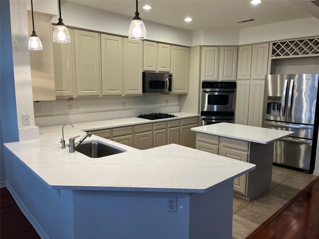 300 San Gabriel Village Blvd Unit #612