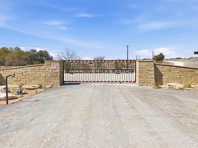 300 Willow Oak DR