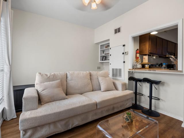 3000 Guadalupe St Unit #110
