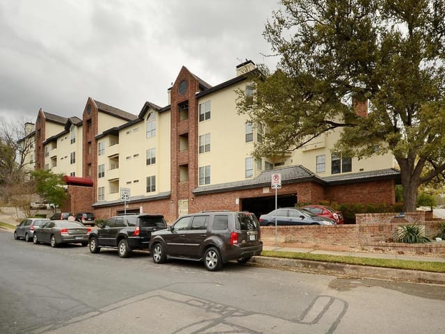 3001 Cedar St Unit #117