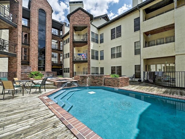 3001 CEDAR St Unit #317