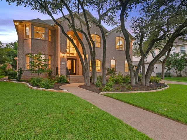 3001 Chatelaine Dr