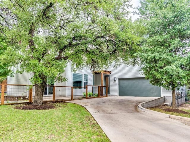 3001 Del Curto RD Unit #26