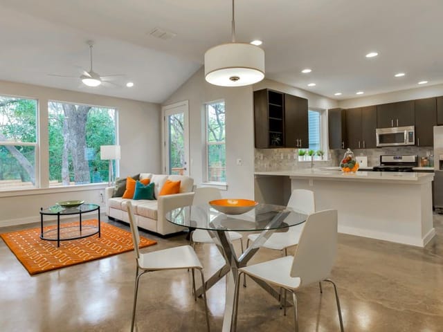 3001 Del Curto RD Unit #8