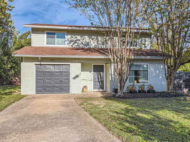 3001 Pin Oak Ct