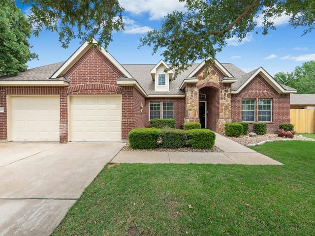 30013 Edgewood DR