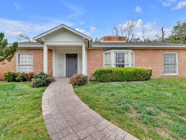 3002 Belmont CIR