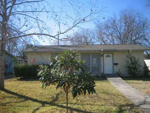 3002 Fontana Dr