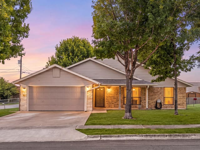 3002 Westrim DR
