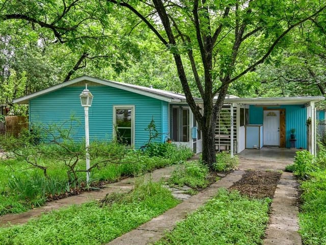 3003 Fontana Dr