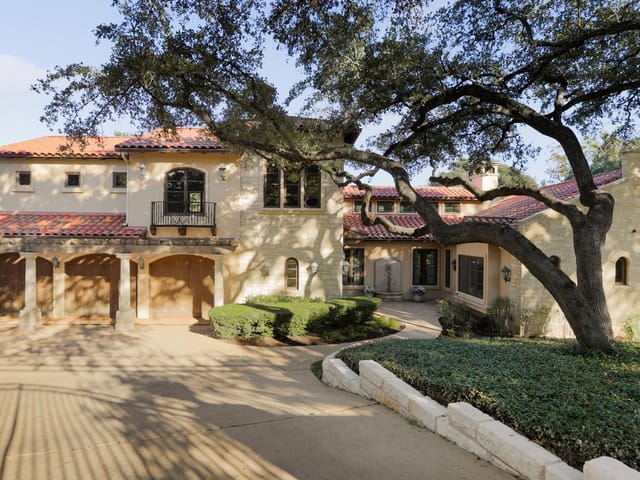 3003 Westlake DR