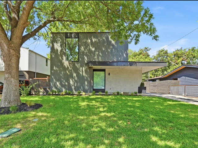 3004 Fontana DR