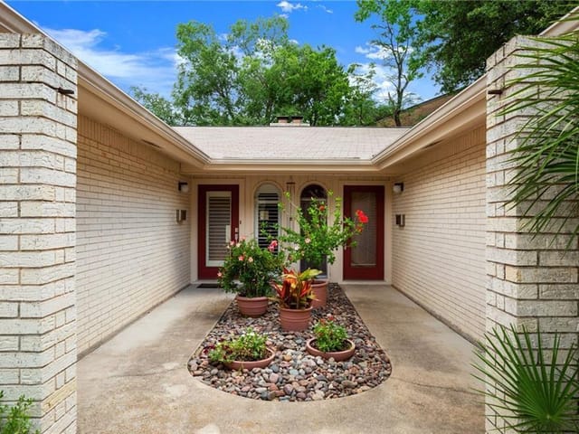 3004 Maywood CIR Unit #A
