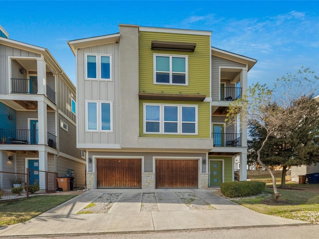 3004 Pither Ln