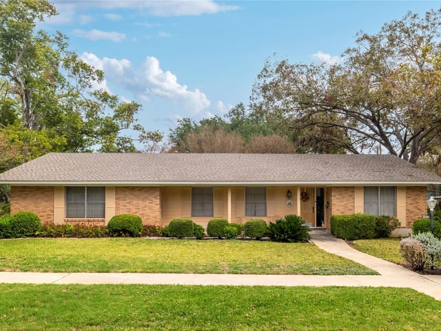 3004 White Rock DR