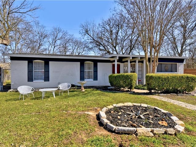 3005 Leaning Oak Cir