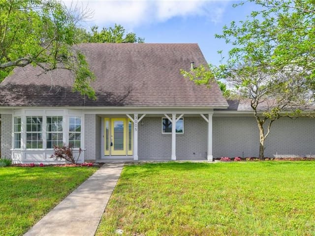 3005 Stanwood Dr