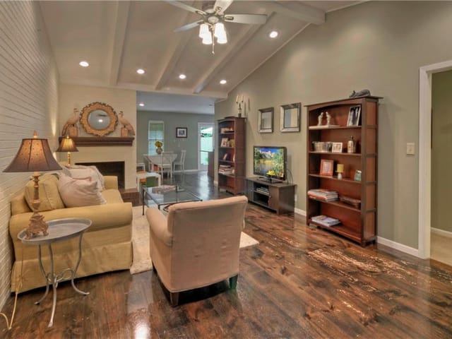 3006 Maywood CIR Unit #A