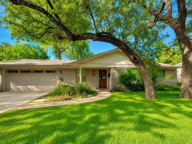 3006 Stardust DR