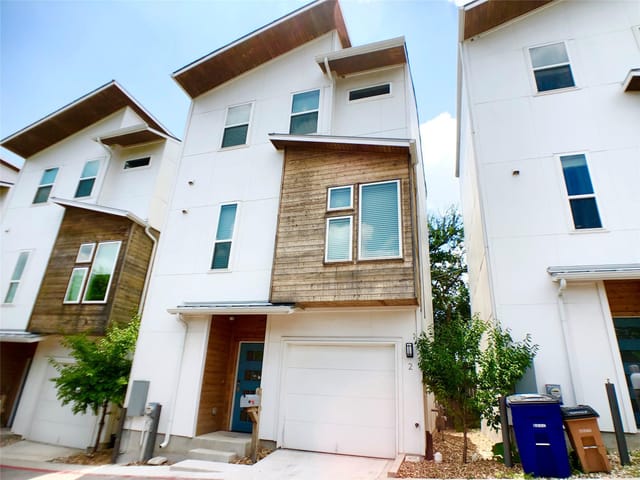 3007 E 12th ST Unit #2