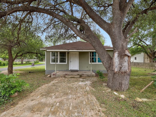 3007 Michoacan DR