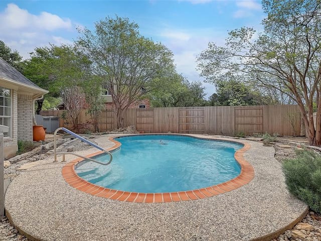 3008 Burks Ln