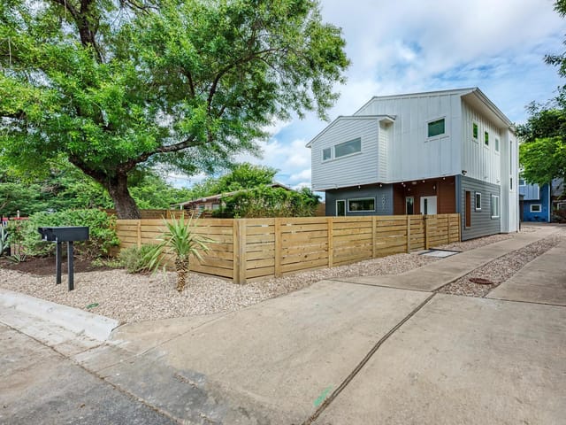 3008 E 14th 1/2 ST Unit #A
