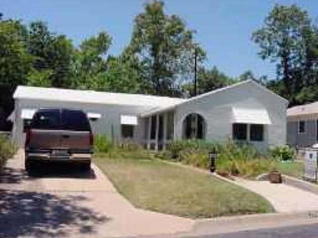 3008 KERBEY LN