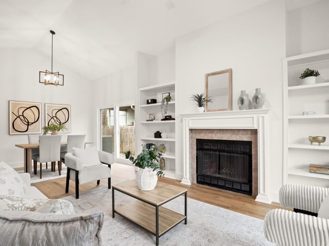 3008 Rochelle Dr