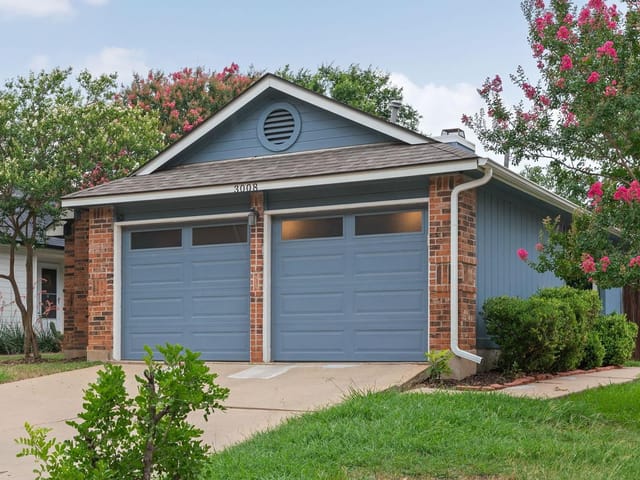3008 Siskin Dr