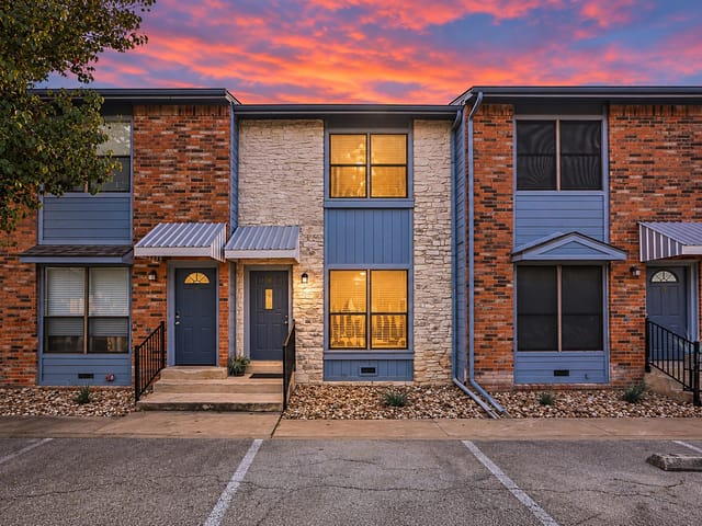 3008 Whisper Oaks LN Unit #B