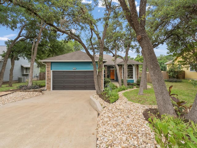 3009 Rochelle Dr