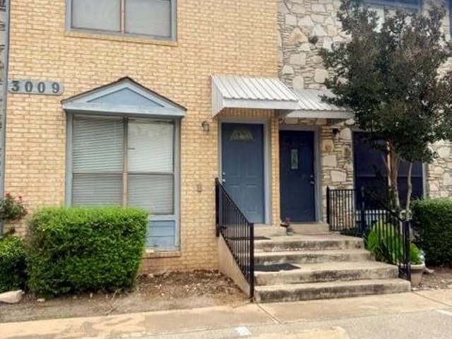 3009 Whisper Oaks LN Unit #F