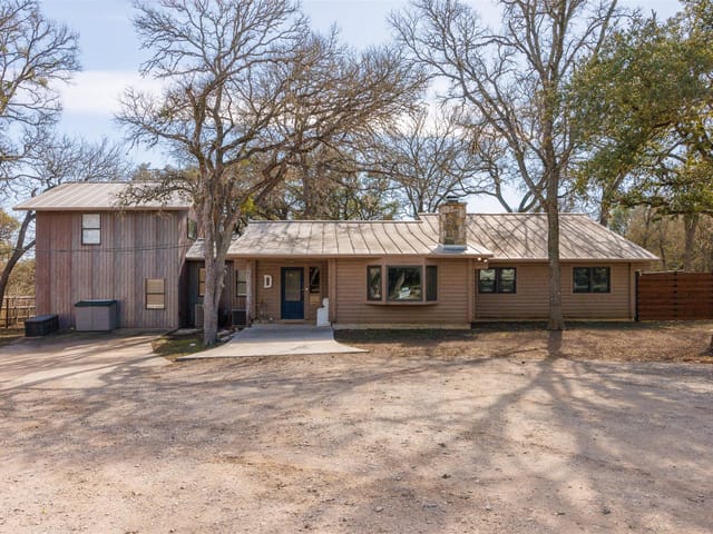 301 Green Acres Dr