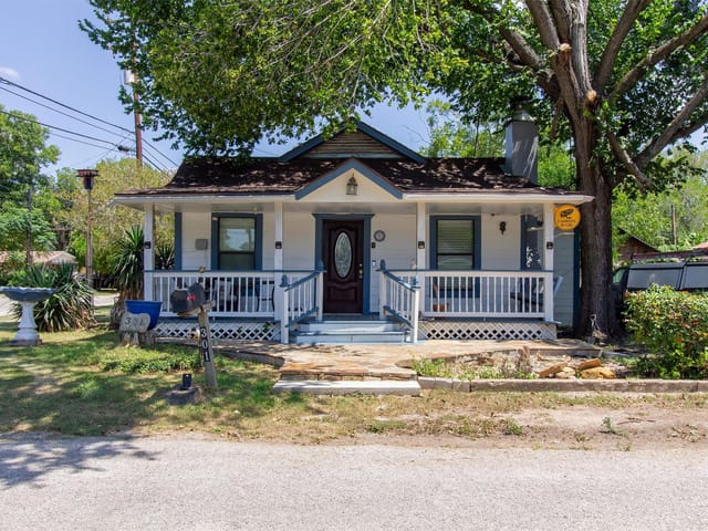 301 Holly Ave