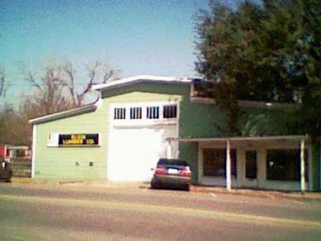 301 N MAIN ST
