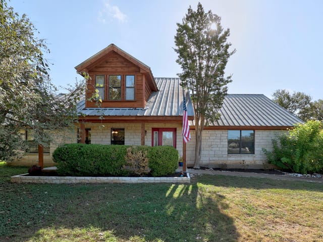 301 Oak Forest CV