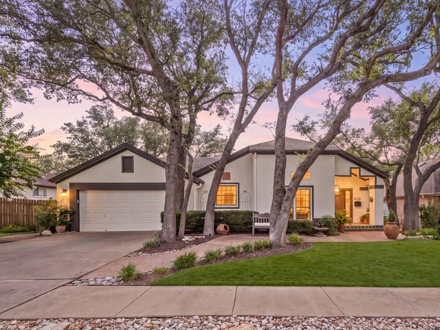 301 Riverview DR