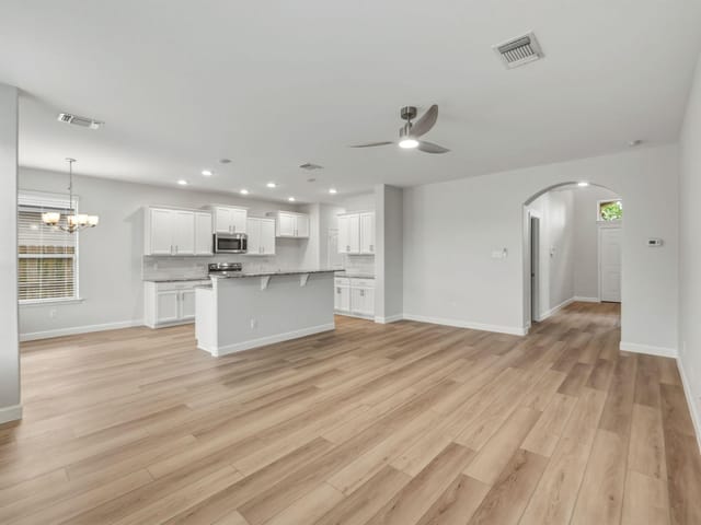 301 Serpentine LN