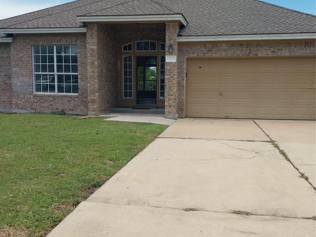 301 THUNDERBAY DR