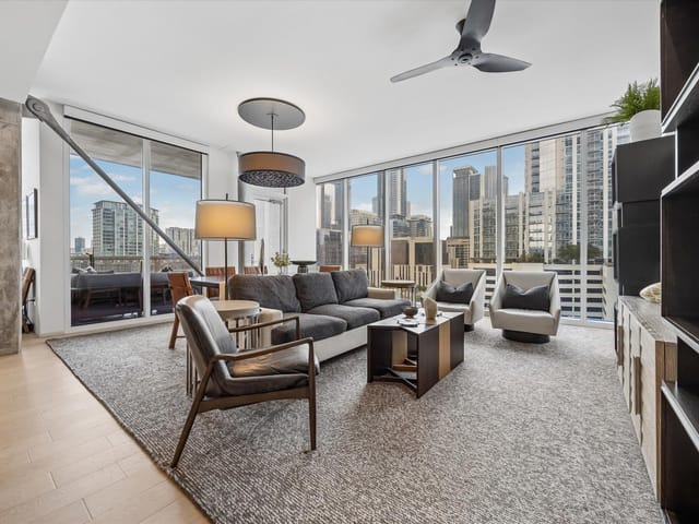301 West Ave Unit #1004