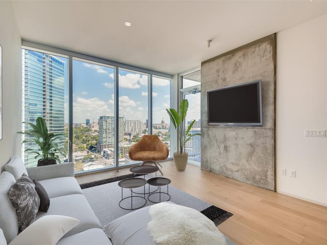301 West Ave Unit #2003