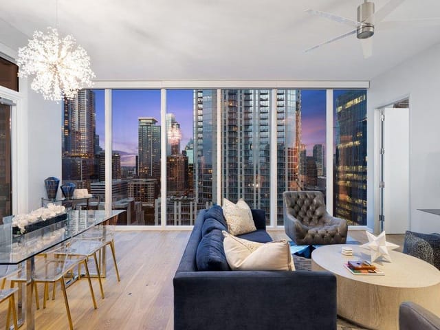 301 West Ave Unit #2304