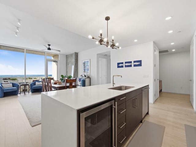 301 West Ave Unit #2906